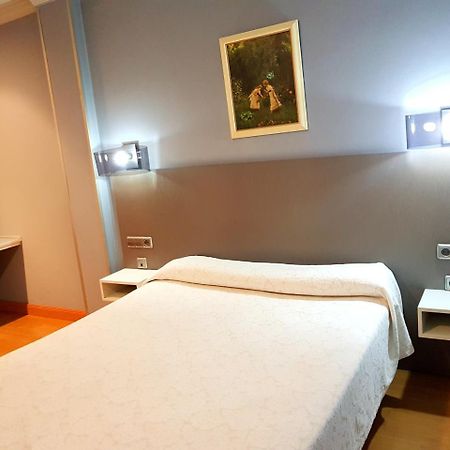 Hotel City House Las Lomas Oviedo Buitenkant foto