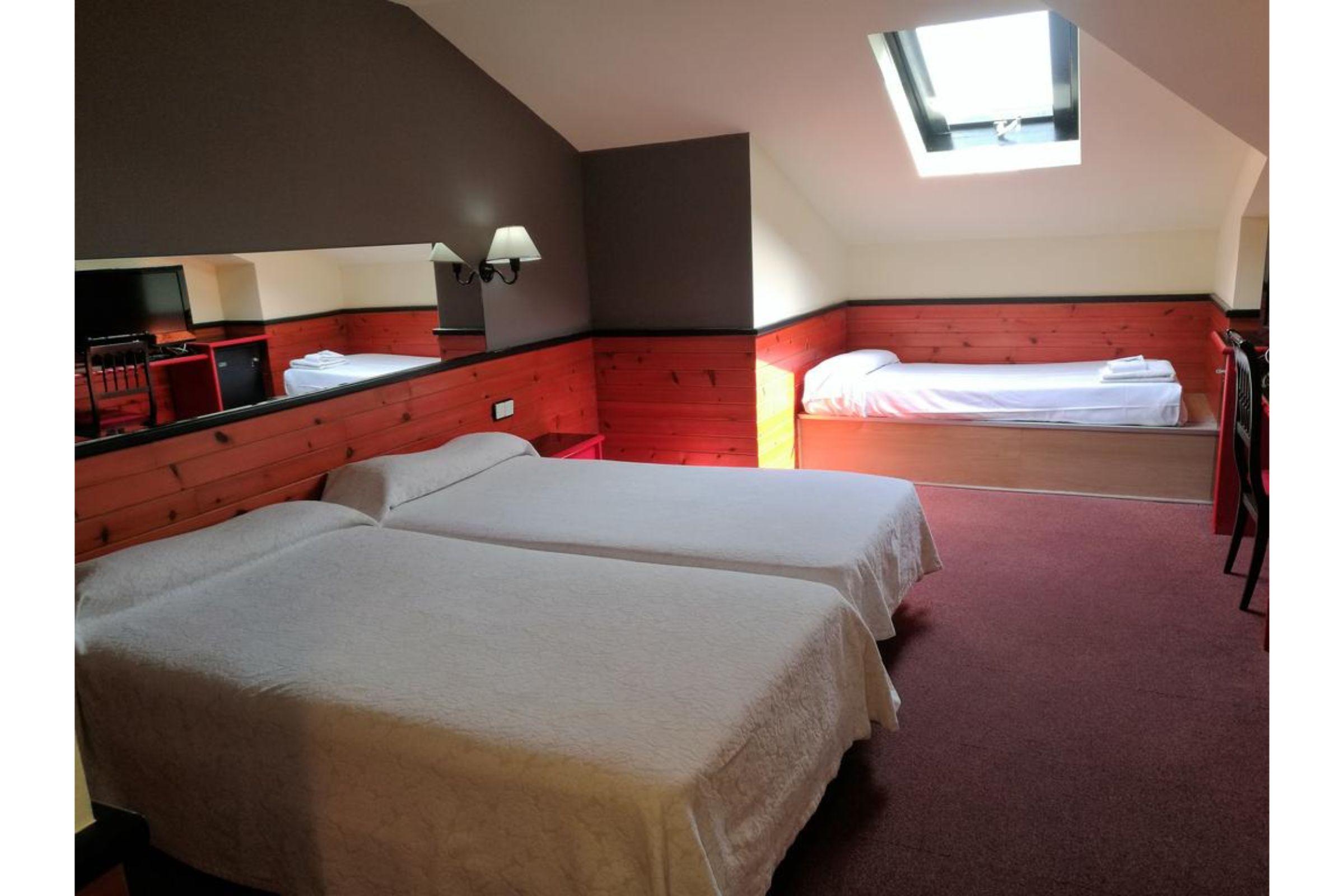 Hotel City House Las Lomas Oviedo Buitenkant foto