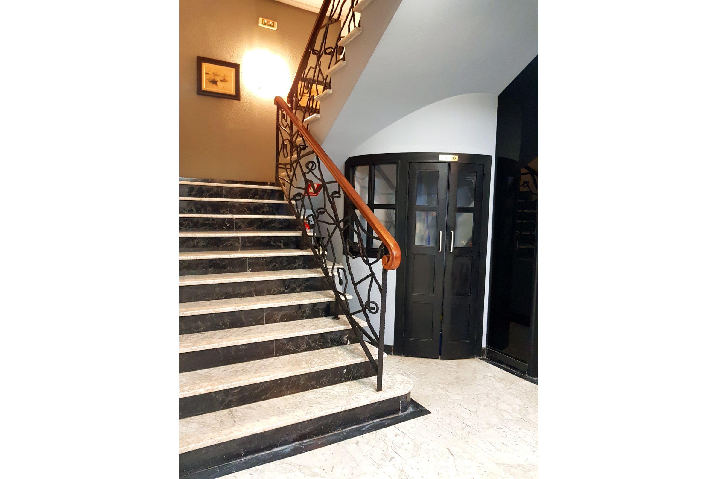 Hotel City House Las Lomas Oviedo Buitenkant foto