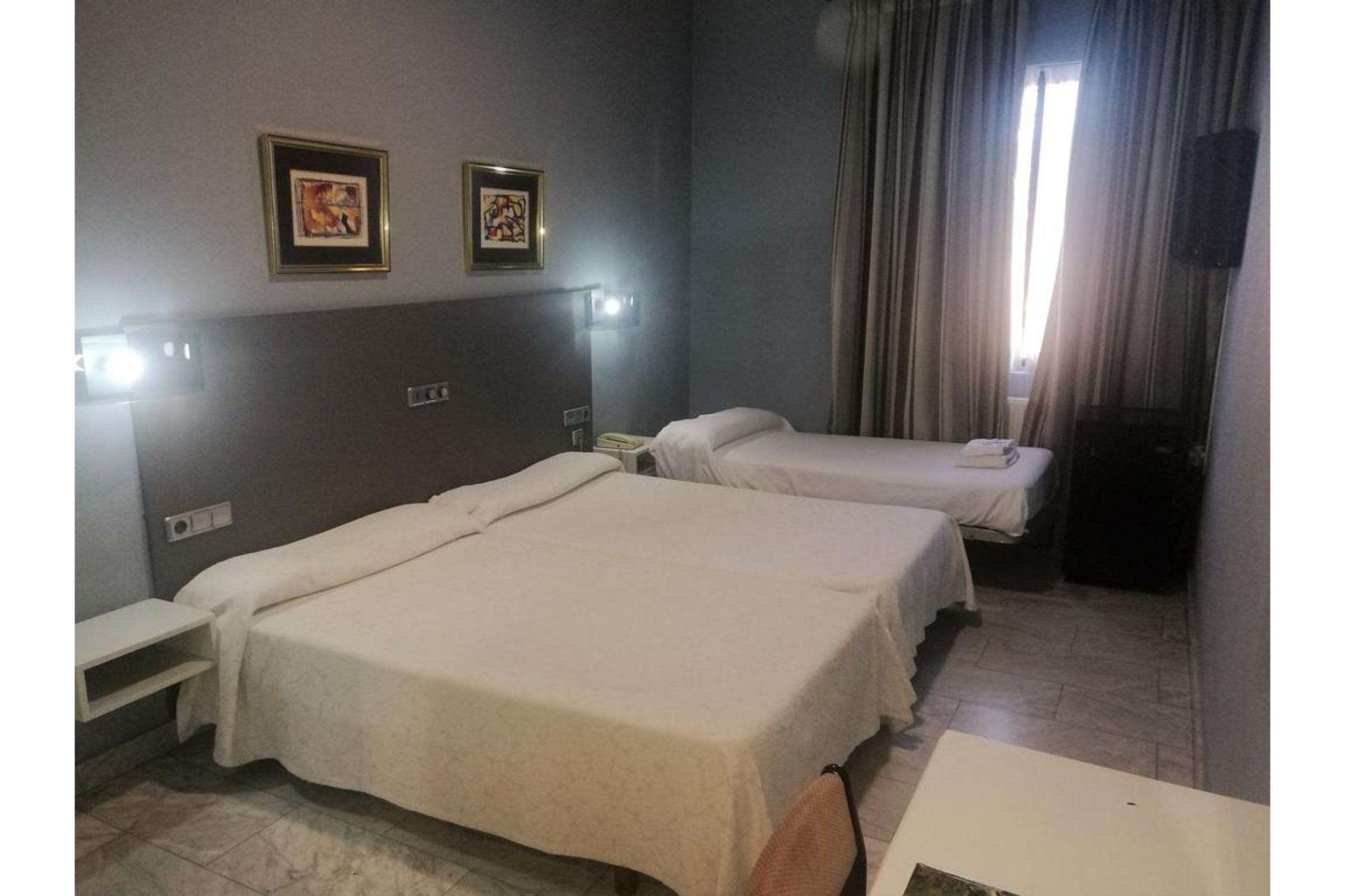 Hotel City House Las Lomas Oviedo Buitenkant foto