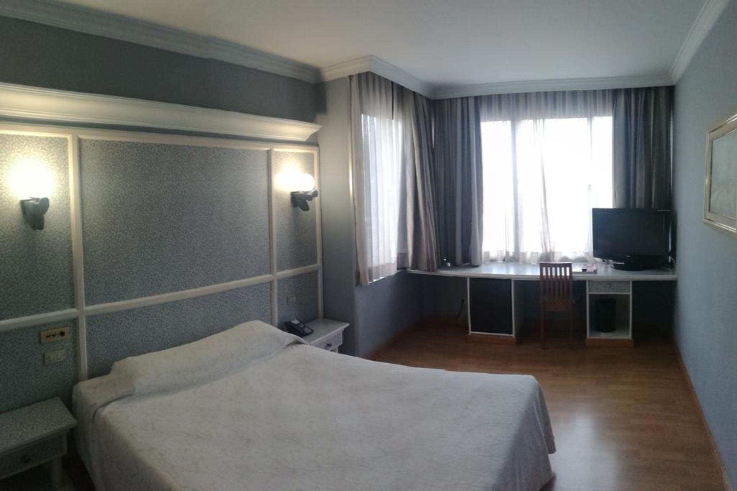 Hotel City House Las Lomas Oviedo Buitenkant foto
