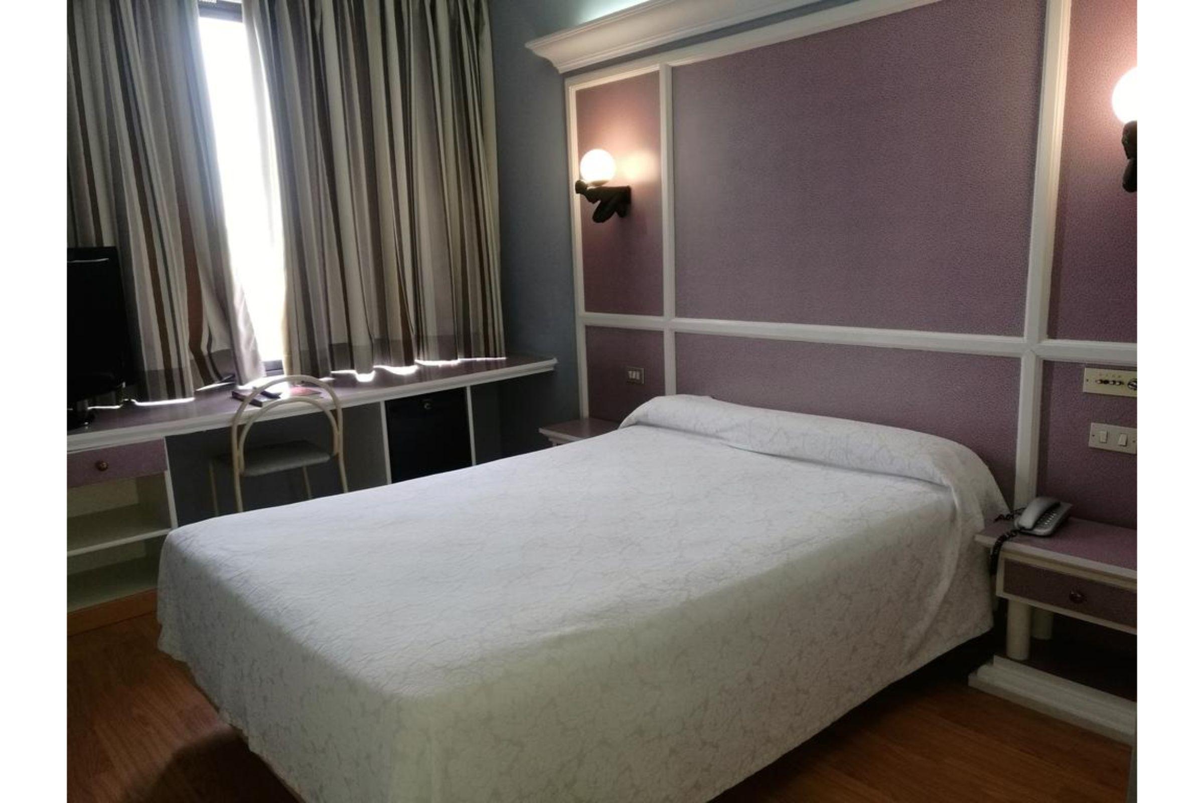 Hotel City House Las Lomas Oviedo Buitenkant foto