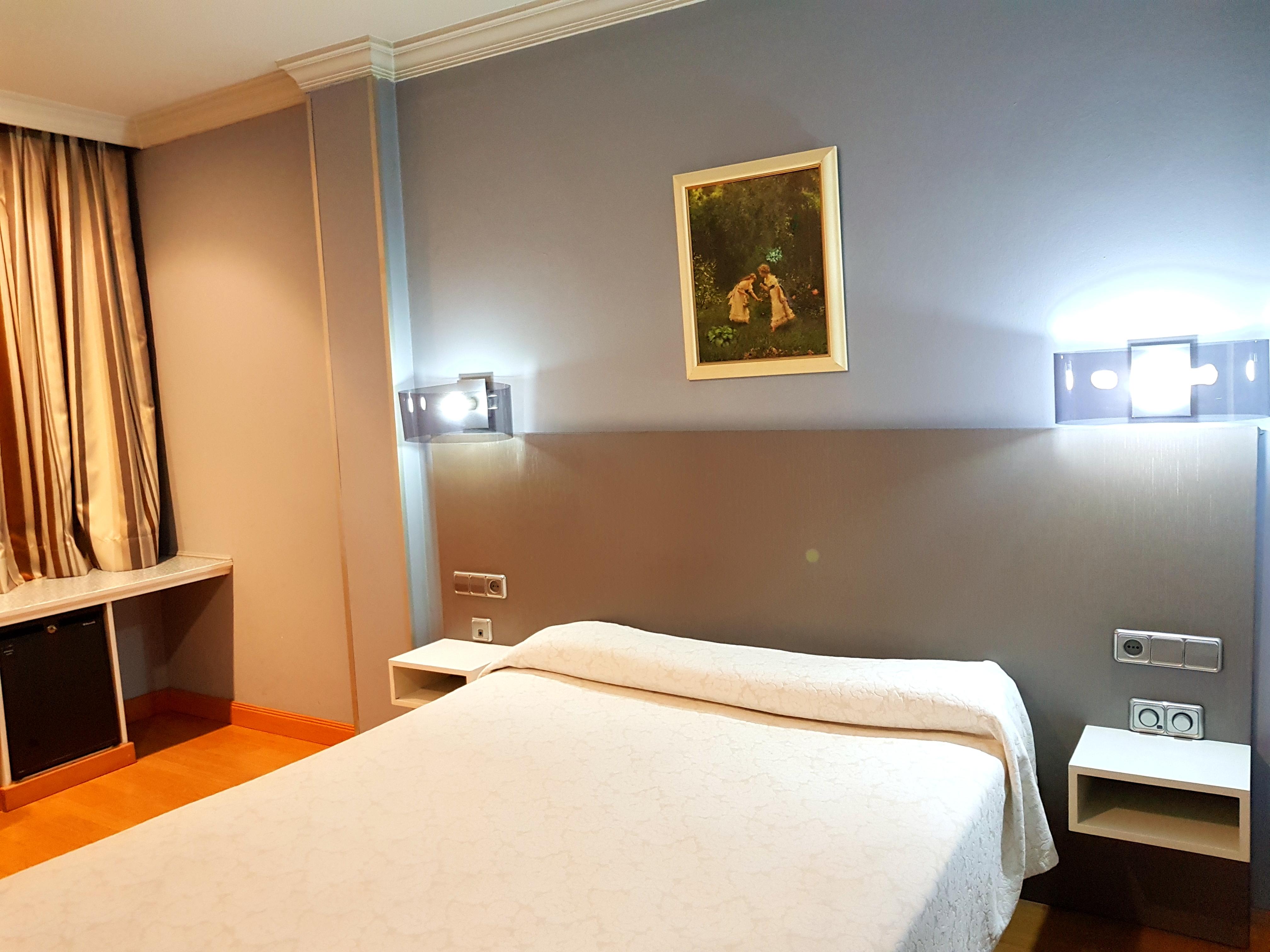 Hotel City House Las Lomas Oviedo Buitenkant foto