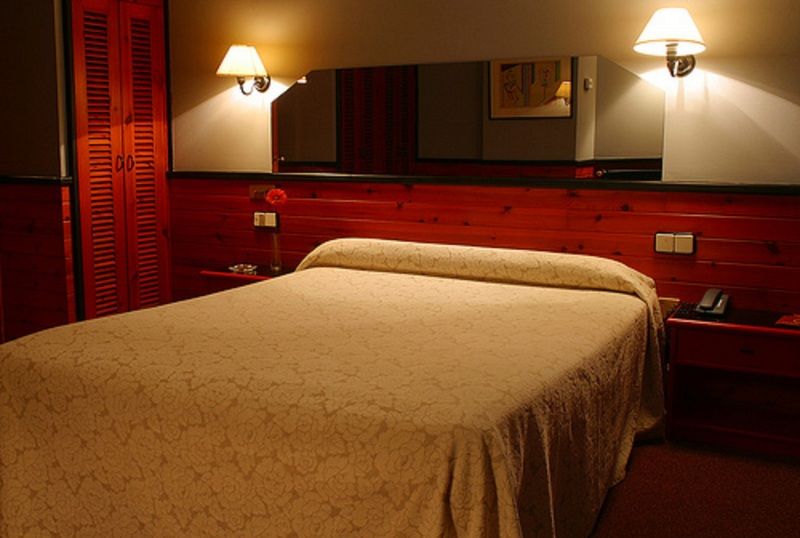 Hotel City House Las Lomas Oviedo Buitenkant foto