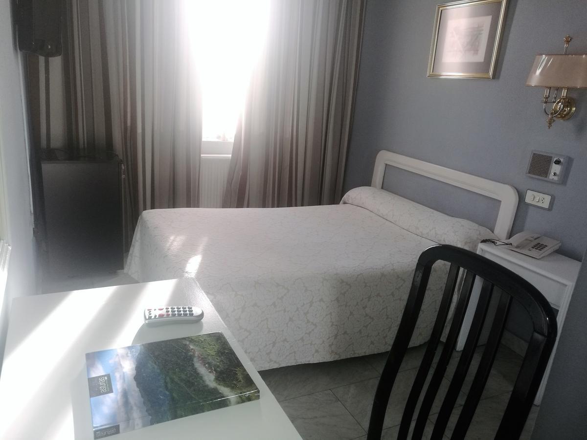 Hotel City House Las Lomas Oviedo Buitenkant foto