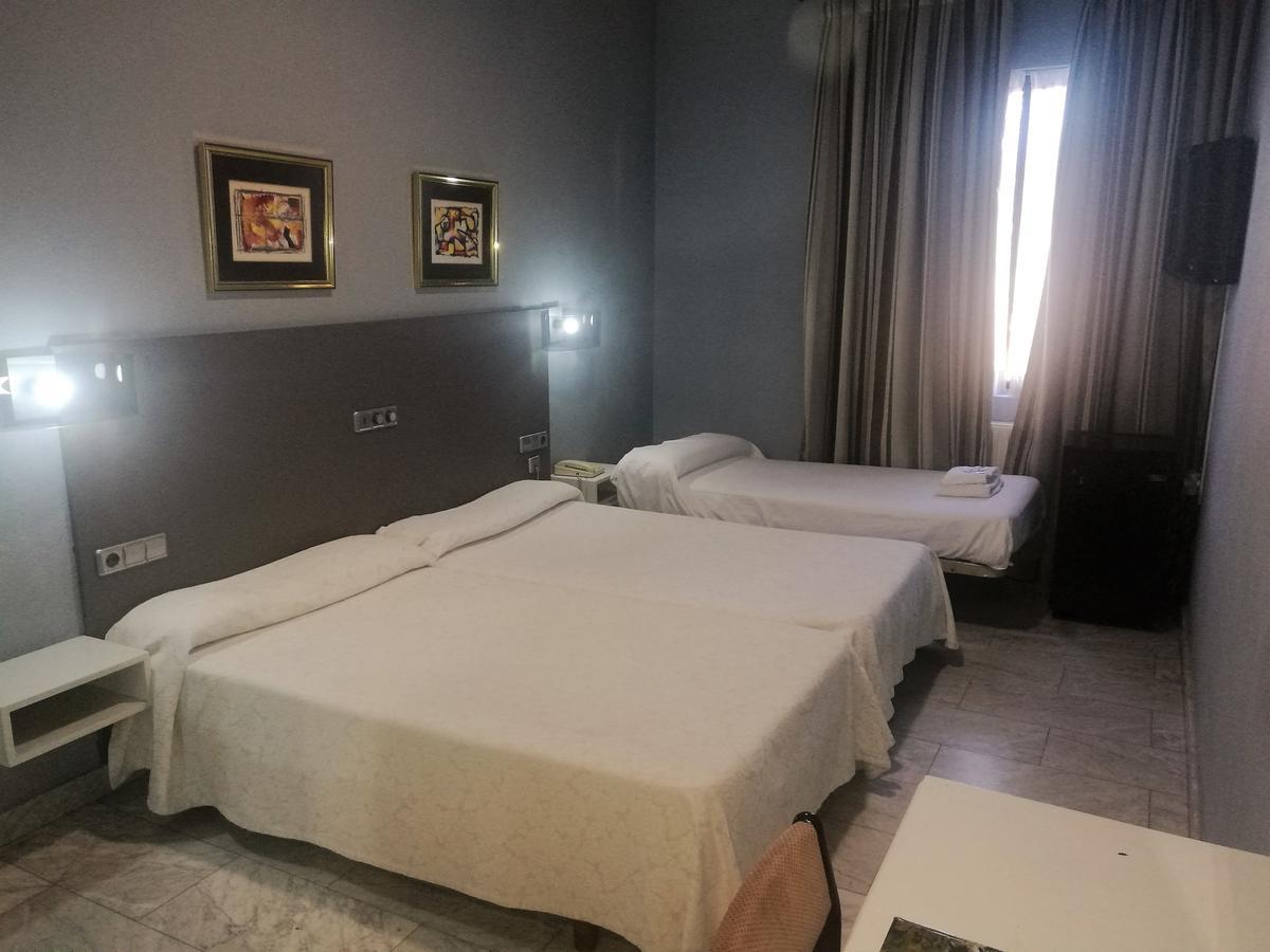 Hotel City House Las Lomas Oviedo Buitenkant foto
