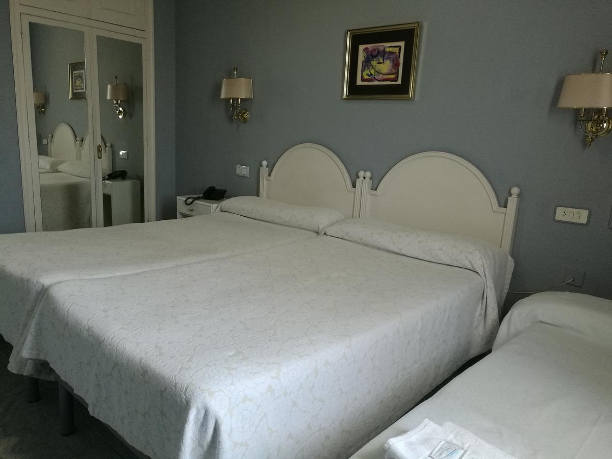 Hotel City House Las Lomas Oviedo Buitenkant foto