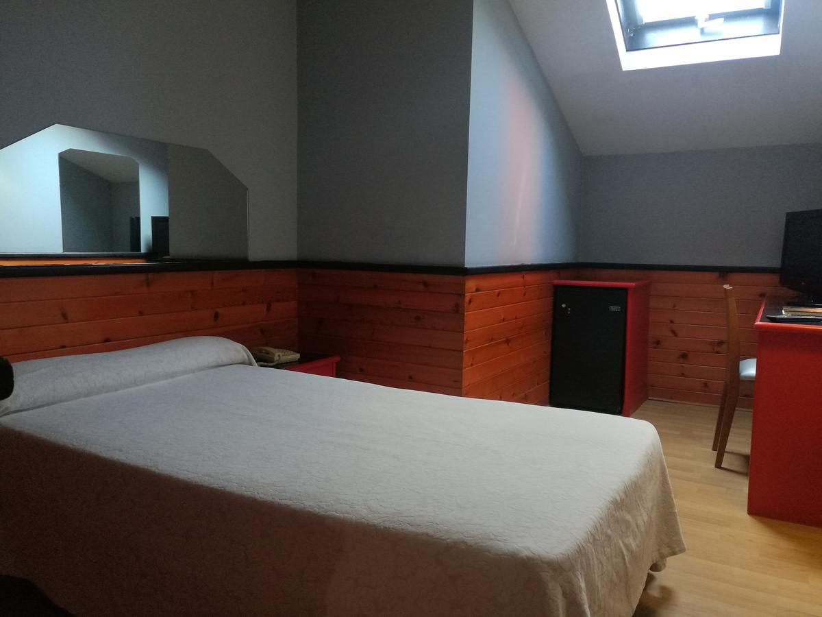Hotel City House Las Lomas Oviedo Buitenkant foto