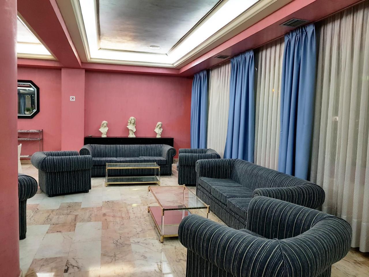 Hotel City House Las Lomas Oviedo Buitenkant foto